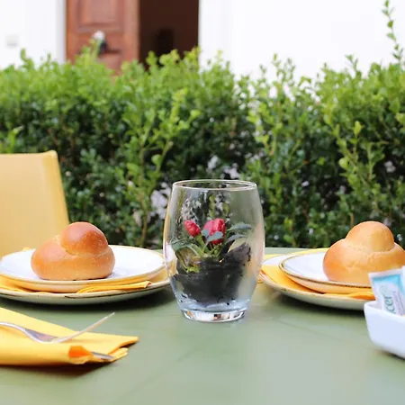 Relais Montedonzelli 2* Neapel