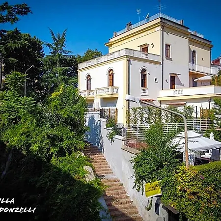 Bed and Breakfast Relais Montedonzelli 4*