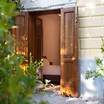 Relais Montedonzelli Bed & Breakfast 4*